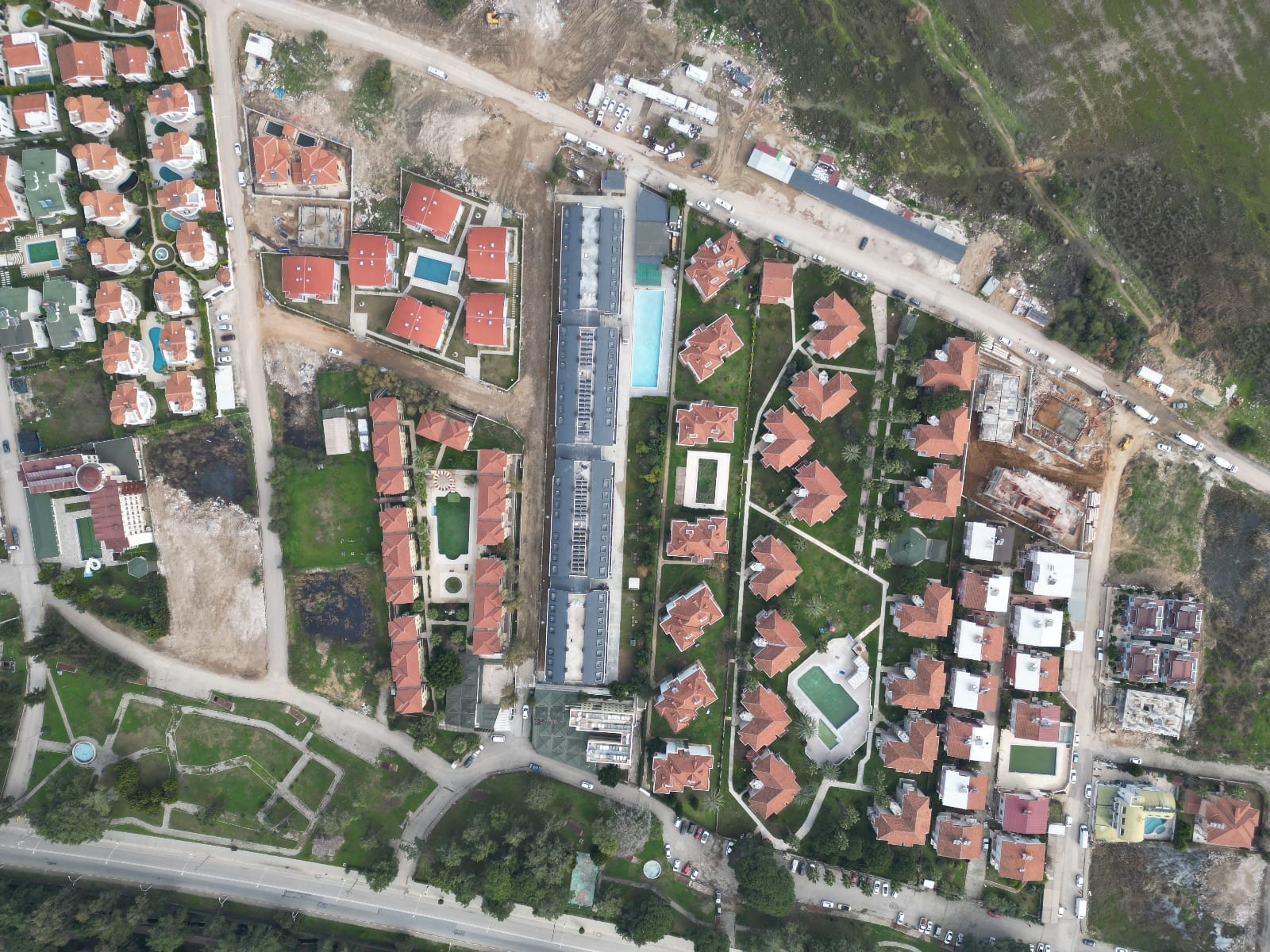 Lojman ve çevresindeki yerleşim, kuşbakışı